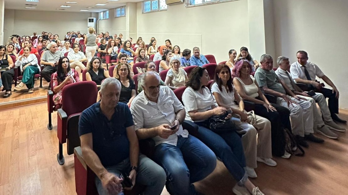 2025/2026 EĞİTİM ÖĞRETİM YILI SENE BAŞI  REHBER ÖĞRETMEN/ PSİKOLOJİK DANIŞMANLAR TOPLANTISI YAPILDI